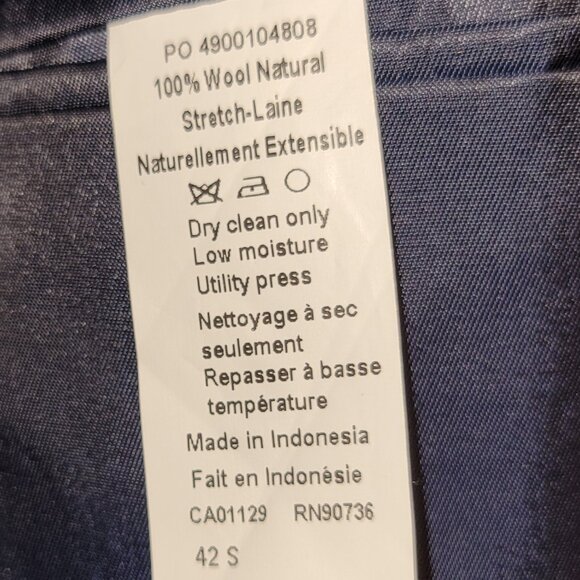 Calvin Klein Slim Fit Wool Suit in Blue, size 42S - Picture 3 of 8